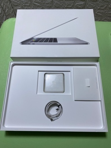 macbook pro 2017 A1707 15インチ　RADEON PRO 555 Core i7
