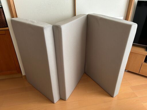 お譲りします　タンスのゲン　高反発マットレス三つ折タイプ 厚さ10cm