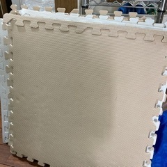 8mm厚クッション  約55cm×55cm 16枚の画像