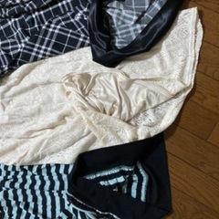 キッズもOK　ワンピ他４着セットの画像