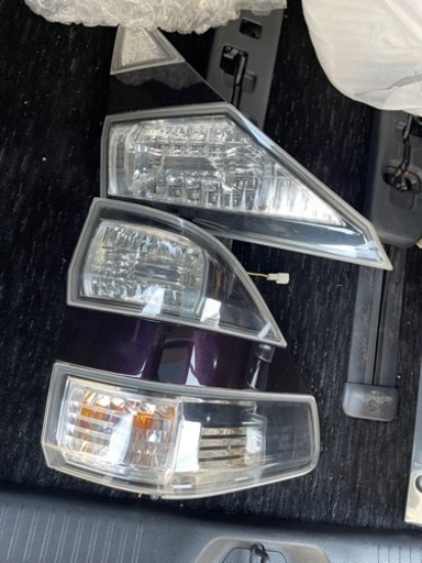 20系ヴェルファイア純正テールランプ