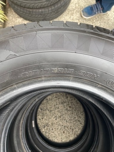 【期間限定値引き3/31まで】215/70R15  98H  8.5-9分山　DUNLOP　2019年　ノーマルタイヤ4本