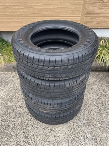 【期間限定値引き3/31まで】215/70R15  98H  8.5-9分山　DUNLOP　2019年　ノーマルタイヤ4本