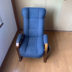 リクライニングできる座椅子