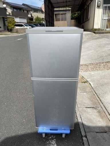 MITSUBISHI 136L 冷蔵庫　MR-14R-S  2011年製
