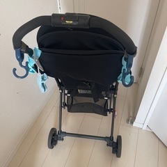 コンビのベビーカーの画像