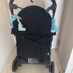 コンビのベビーカーの画像