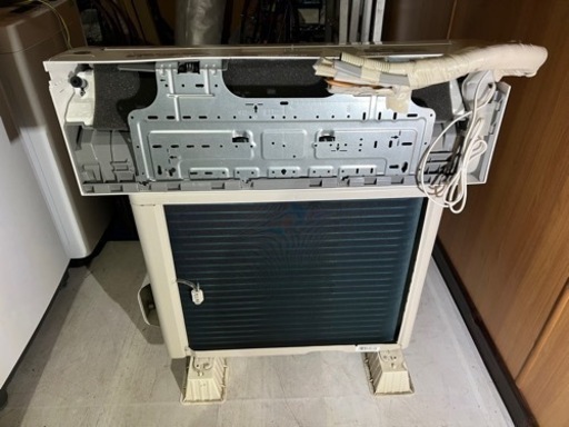 TOSHIBA 東芝 エアコン6畳用 RAS-G221E8R(W) 2020年製