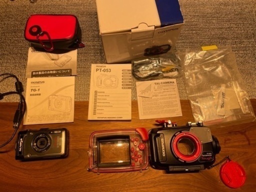 TG-1とPT-052のセット。ダイビングカメラ