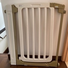 （受渡し決定）日本育児　ファミリーゲートの画像