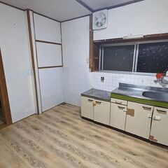 庭付き平屋の戸建て！７０平米越えの大型戸建て！ペット飼育可能！礼金・敷金・仲介手数料ありません！ジモティからのお問い合わせでフリーレント1ヶ月。家賃３２,０００円！楽器相談！ガス２口キッチン！３DK！お庭付き（本尾町戸建） - 不動産