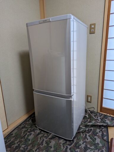 三菱冷蔵庫　MR-P15T-S　2011年製　動作品
