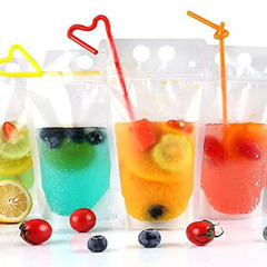 3/30価格改訂！【未開封新品　100枚セット　業務用 500ml飲料バッグ ビニール製 曲がるストロー付き】使用1年未満の厨房機器　閉店に伴い格安でお譲りします！ の画像