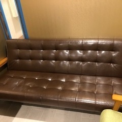 【ほぼ新品】３人掛けソファ／ダークブラウン