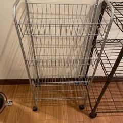 スチールラックの画像