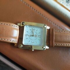 ロエベLOEWE150周年記念ゴールドアンティーク腕時計