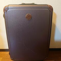 古い形のキャリーバッグ