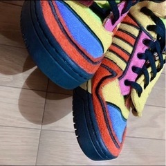アディダス オリジナルス バイ ジェレミースコット ウィングス レインボーの画像