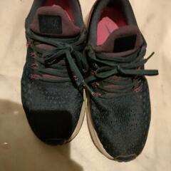 【引取先決定】ナイキ　ランニングスニーカー　24センチの画像