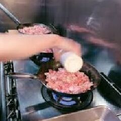 仕出し弁当/ロケ弁/ケータリングの調理業務（池尻大橋）早朝手当有★週2日～OK！男性活躍中！の画像