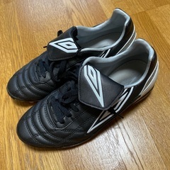 UMBRO フットサル サッカー シューズ　23.5 黒