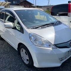 ☆熊本 フィットハイブリッド　GP1  パール  検7.6月☆