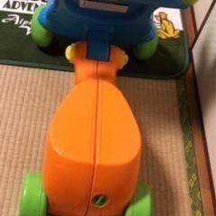 【知育玩具】脳トレ★歩く練習★クルマ★トイザラス限定品★2way/ライドオンウォーカー☆手押し車の画像