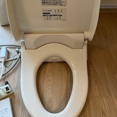 【取引中】美品！使用期間2ヶ月弱　TOTOウォシュレットの画像