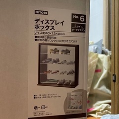 ニトリ　フィギュアケース　