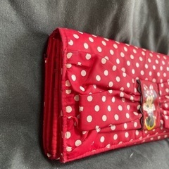ディズニーストア商品！ミニーちゃんの長財布🎀の画像