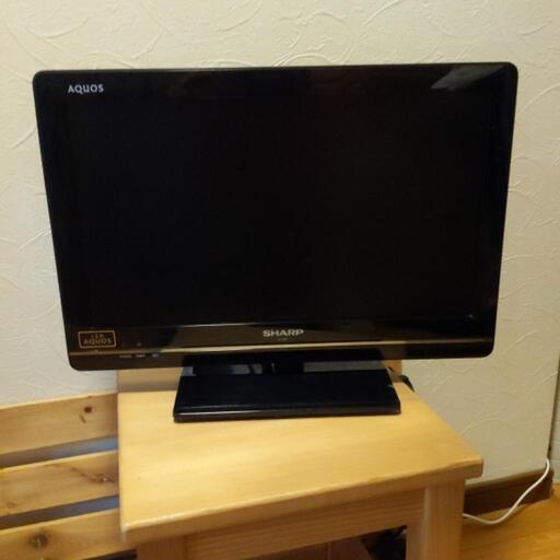 SHARP　AQUOS　１９インチテレビ