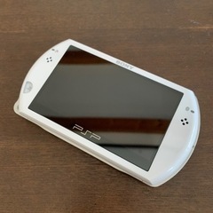 PSP go(ホワイト)本体のみの画像
