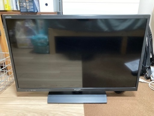 シャープ製　液晶テレビ32型