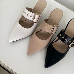ベルトベージュパンプス♡大きいサイズ 25.5-26cmの画像