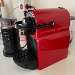 コーヒーマシーンとミルク加熱泡立て器
