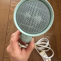 ヘアドライヤー　サロニアの画像