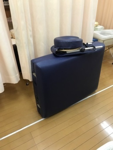 折りたたみマッサージベッド