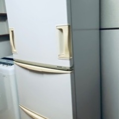 ☆取引中【無料🍀】SHARP 省エネ冷蔵庫差し上げます　便利な両開き！ 345L☆の画像