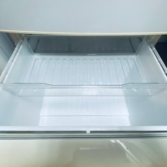 ☆取引中【無料🍀】SHARP 省エネ冷蔵庫差し上げます　便利な両開き！ 345L☆の画像