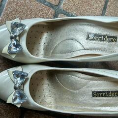 パンプスとハイヒールですの画像