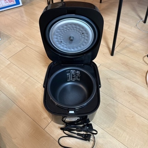 炊飯器　アイリスオーヤマ