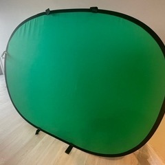 グリーンバック【オンライン会議や動画撮影、配信用にも◎】緑色背景の画像