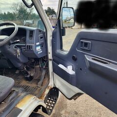 トヨタ☆平ボディ☆トヨエース☆ディーゼルエンジン４WD☆5速MT車☆1.5Tトラック車検切れるため値下げの画像