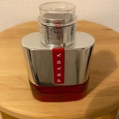 プラダ　香水