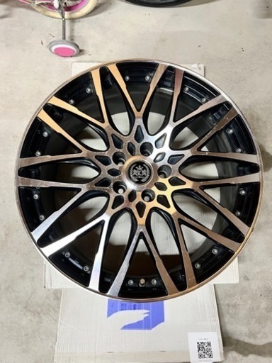 リアマイスター　20インチ  ホイール