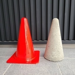 カラーコーンのコンクリート型