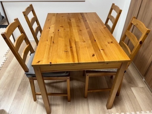 IKEA JOKKMOKKダイニングテーブルセット（椅子は3脚になります）