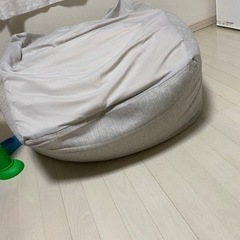 値下げ　ビーズクッション　グレー　ソファーカバー付きの画像