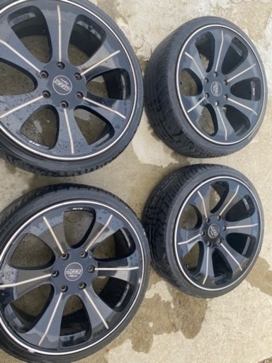 ハイエース　タイヤ　ホイールセット