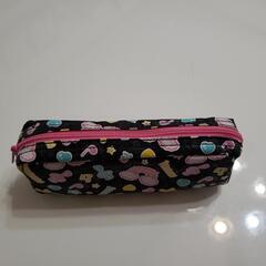 🇮🇹ペンケース　&　ハローキティシャープペン(新品)